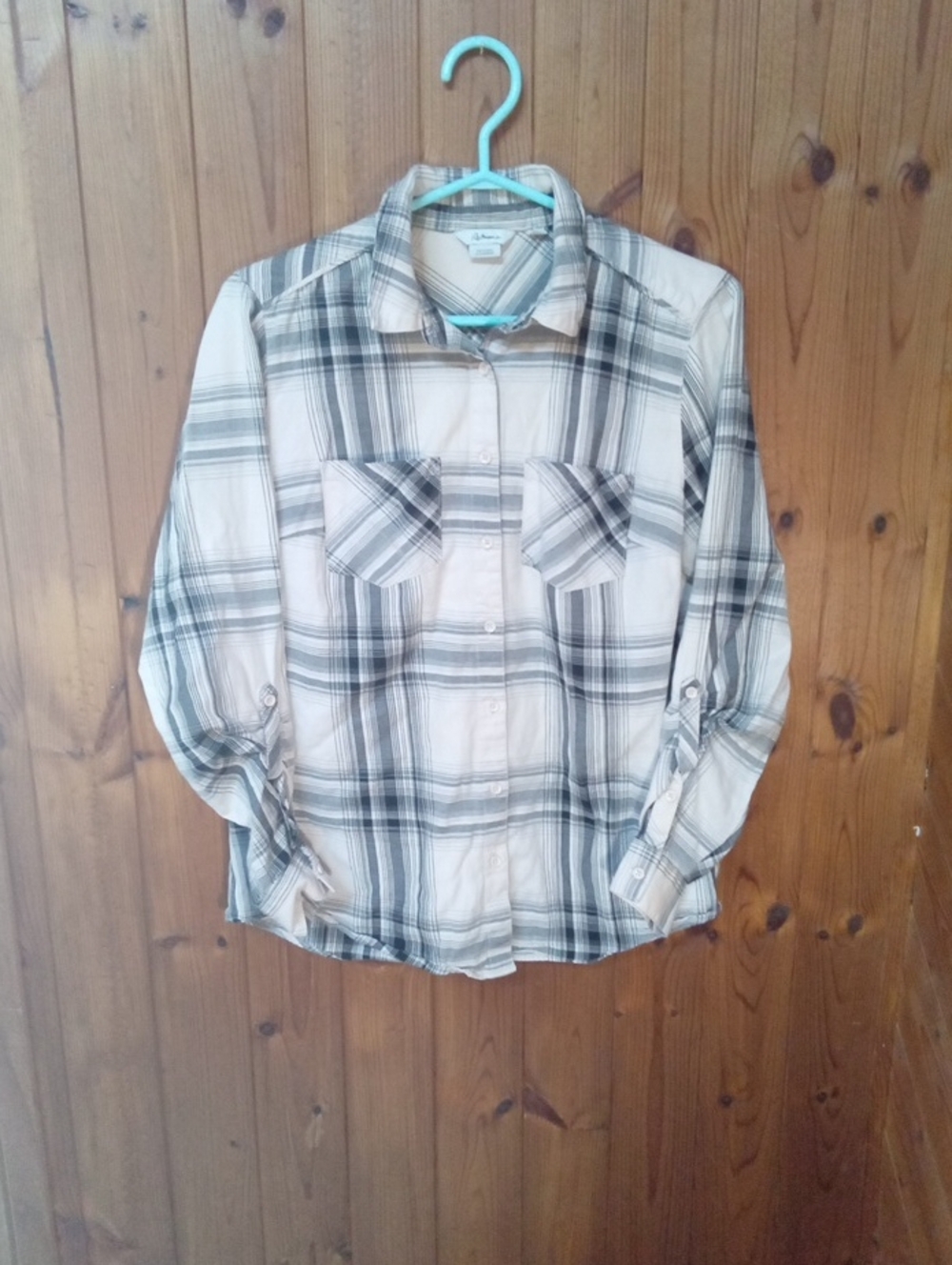 Reitmans Cream and Gray Plaid Button-Down Shirt